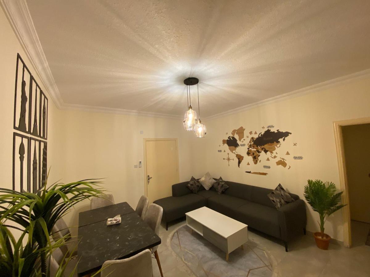 Lovely 3-bedrooms Unit Apartment